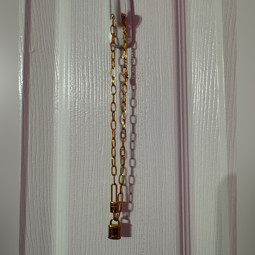 Gold Love Lock Necklace - Picture 2 of 6